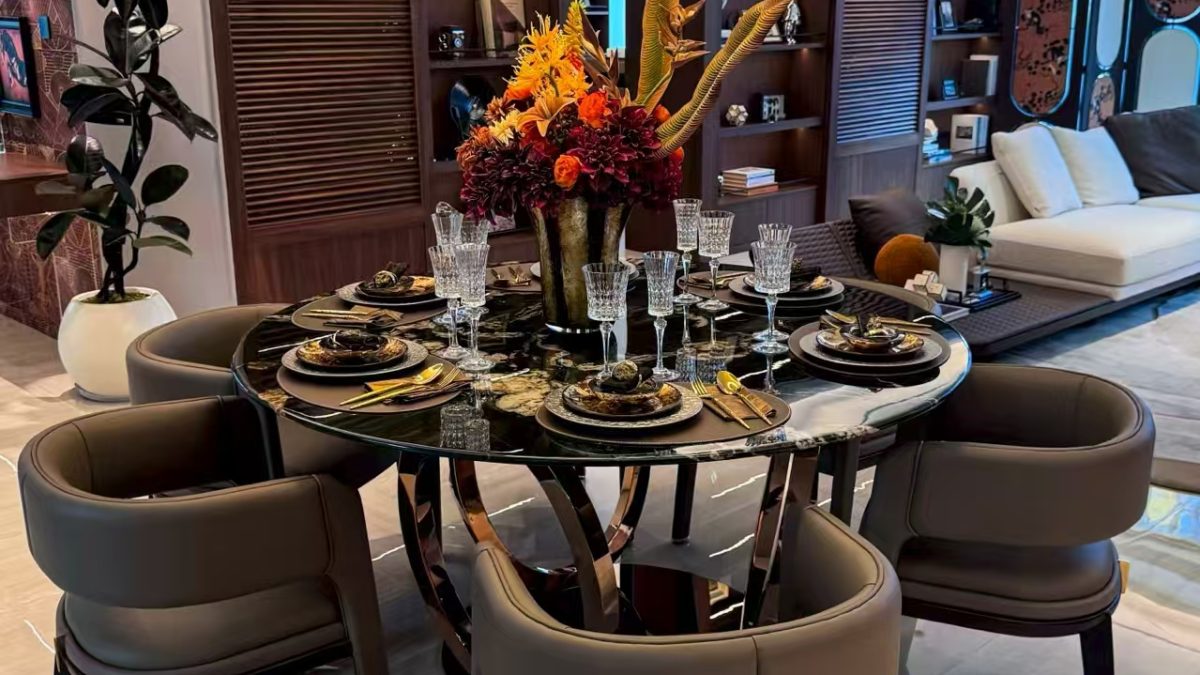 Luxury villa dining room furniture with marble table and chandelier